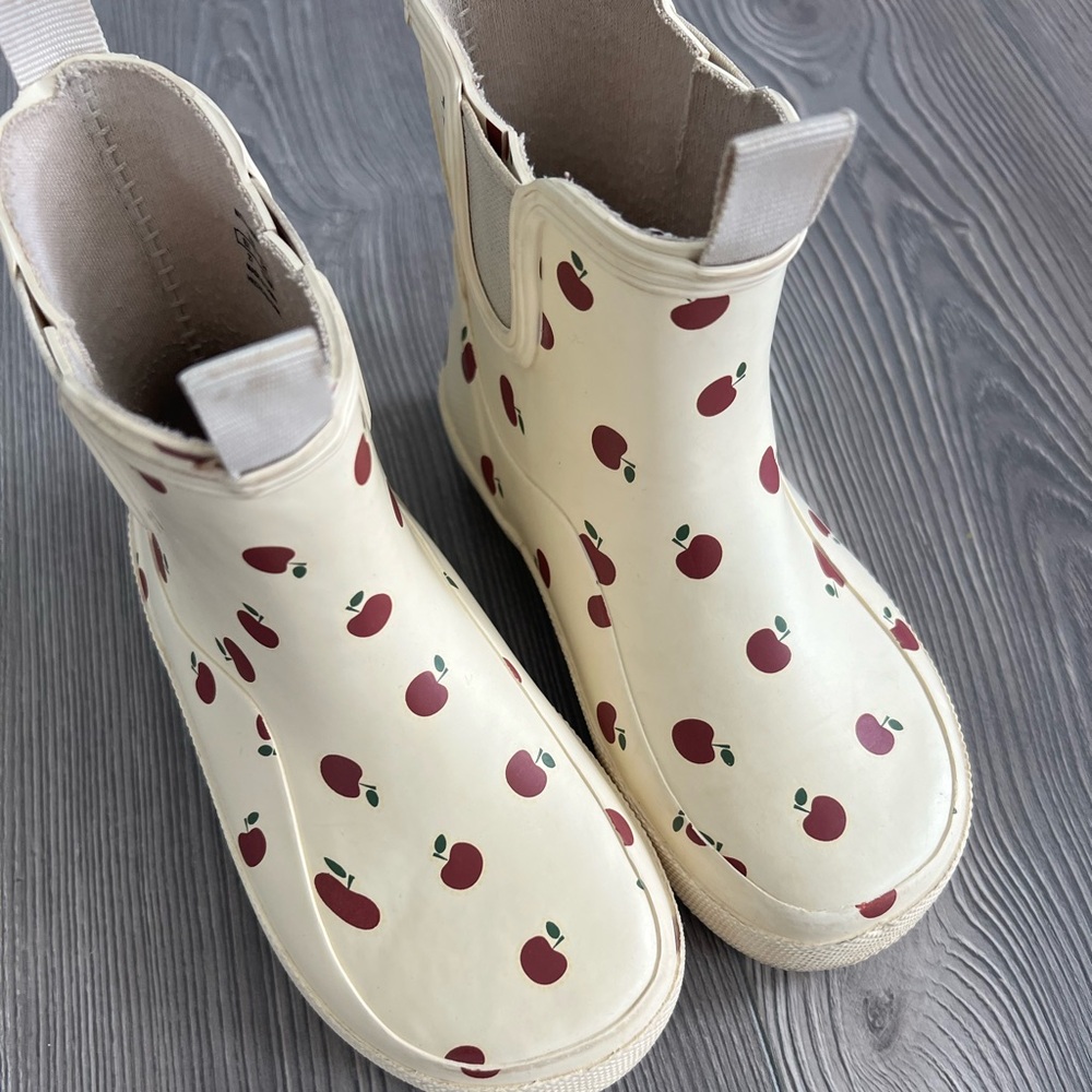 Zara toddler Apple Rain Boots